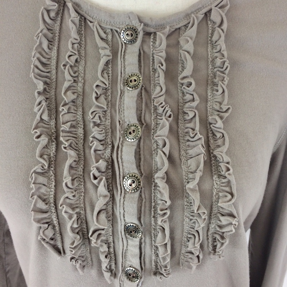 Mystree Ruffle Button down Yoke Top L - Picture 2 of 4
